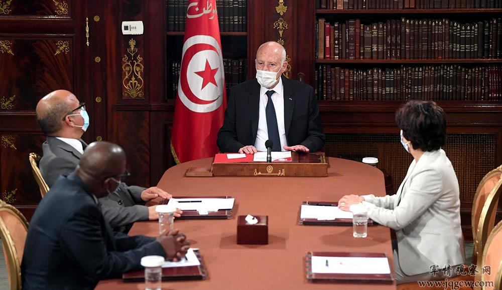 当地时间2021年7月27日，突尼斯总统赛义德召开会议。人民视觉图